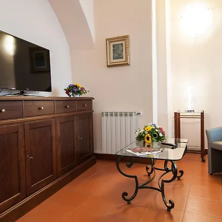 Hotel Capranica 2*