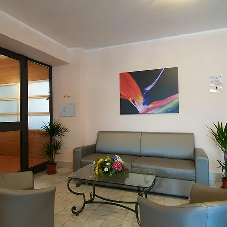Hotel Capranica Hotel 2*